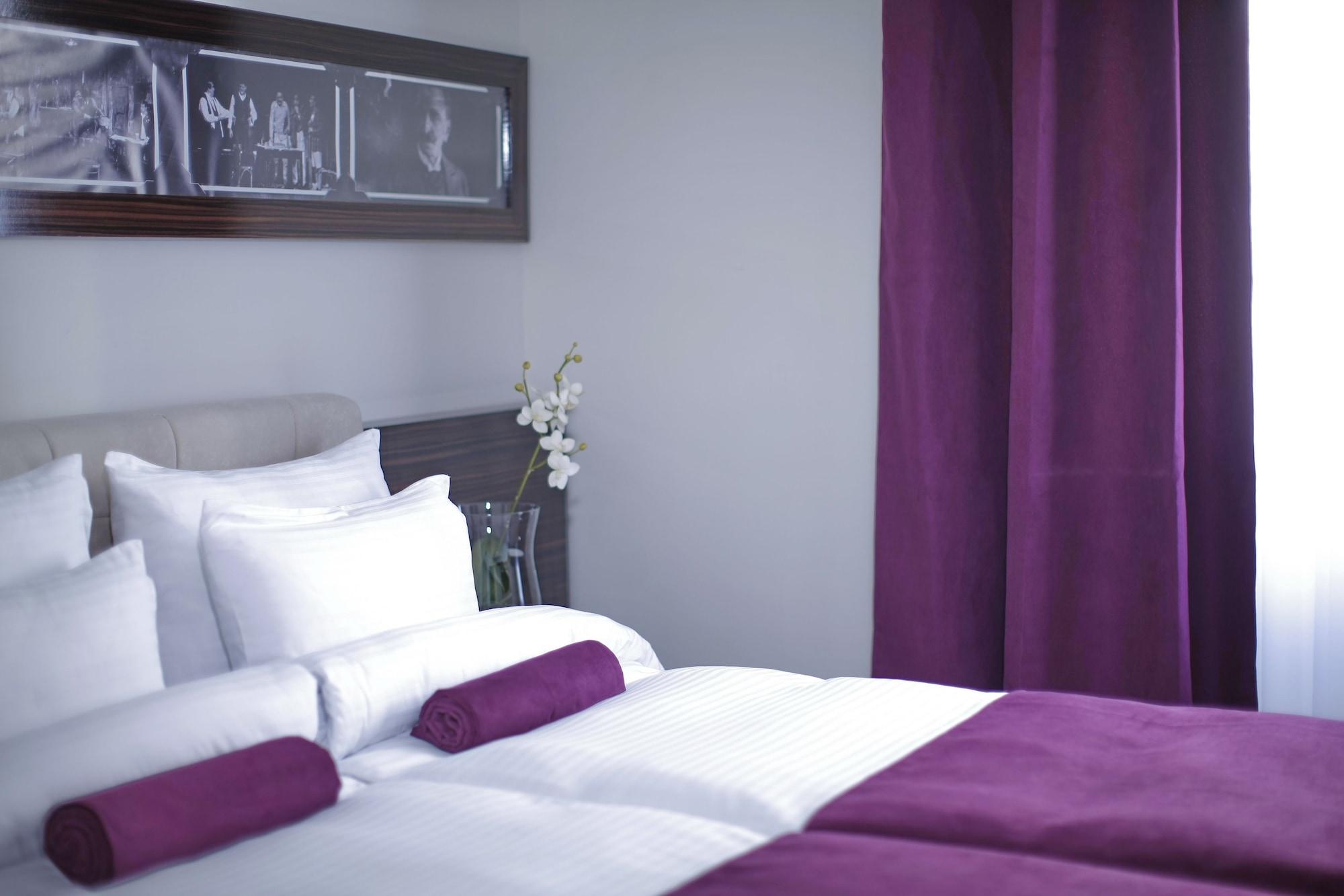 Hotel Theater Garni