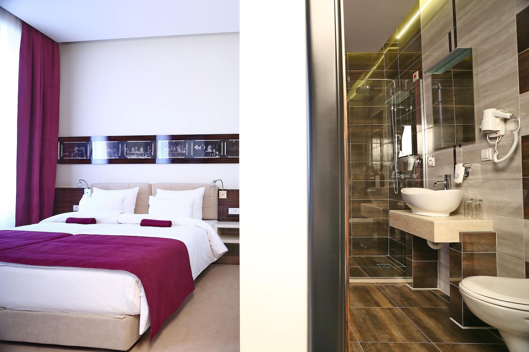 Theater Garni Hotel