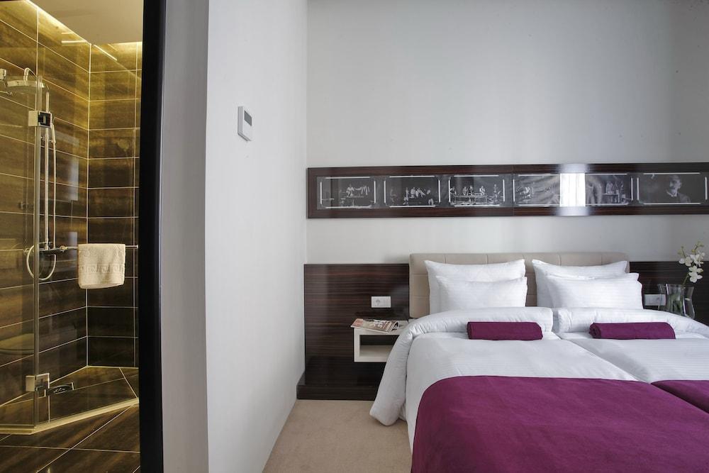 Theater Garni Hotel