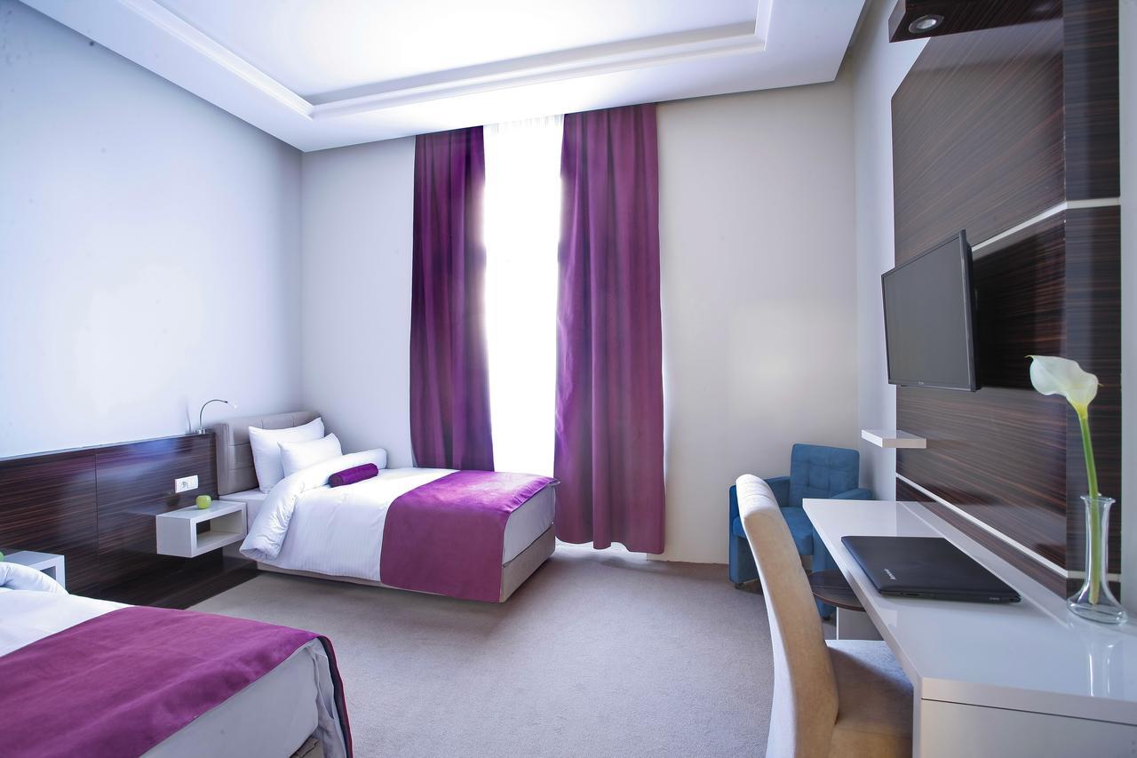 Theater Garni Hotel Belgrade