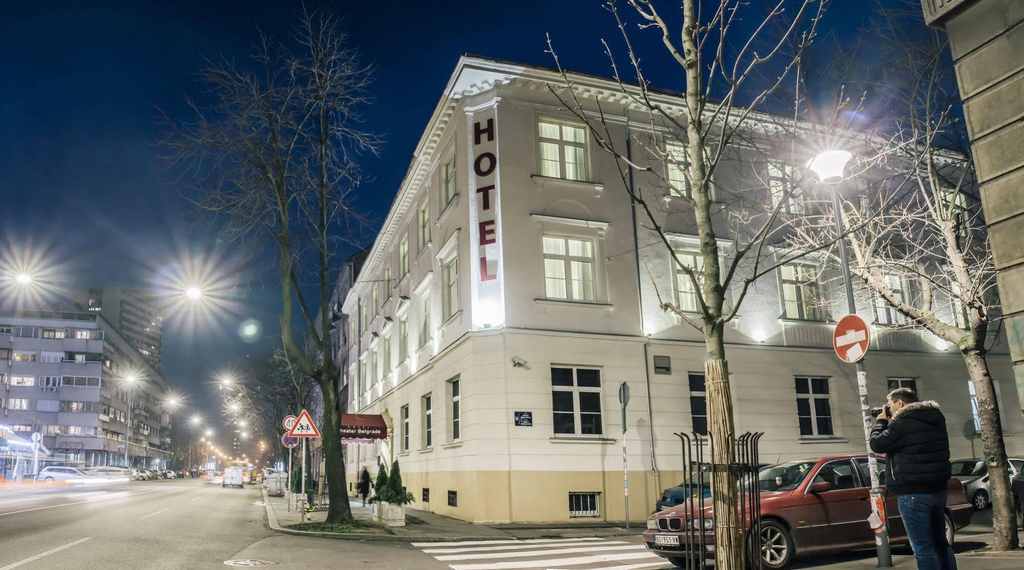 Theater Garni Hotel 4*