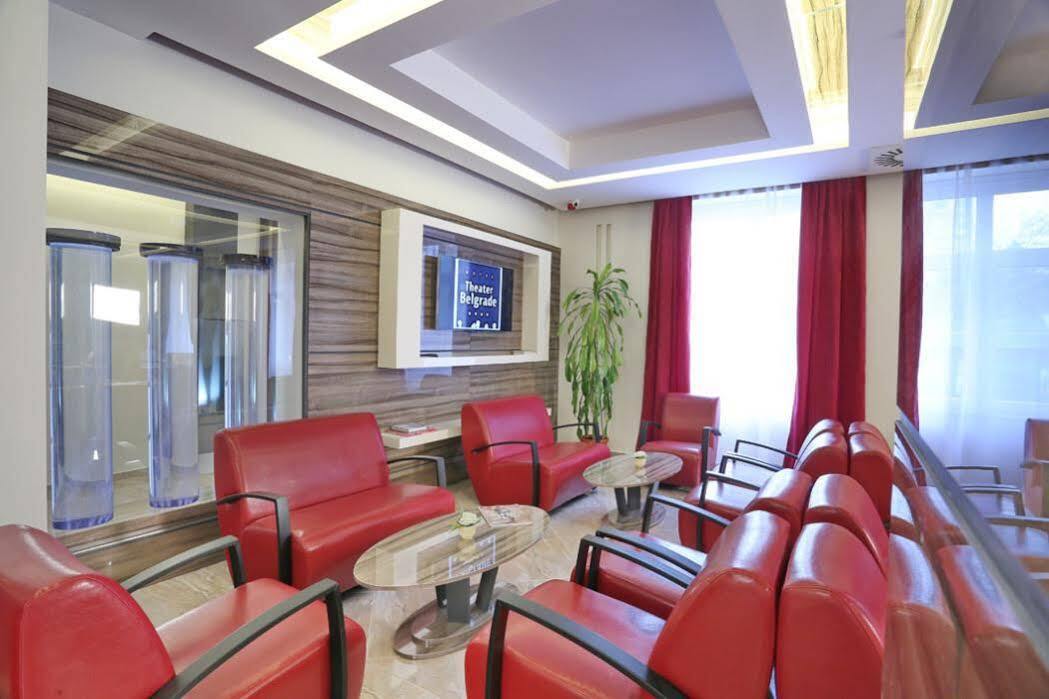 Theater Garni 4*